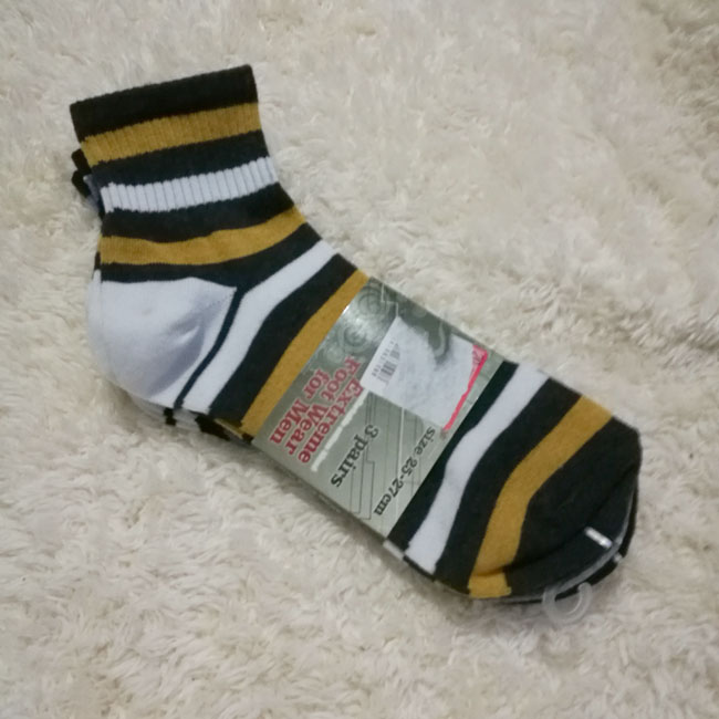 ถุงเท้าชาย 3 คู่ เนื้อดีมาก สีลายน่าร้าก