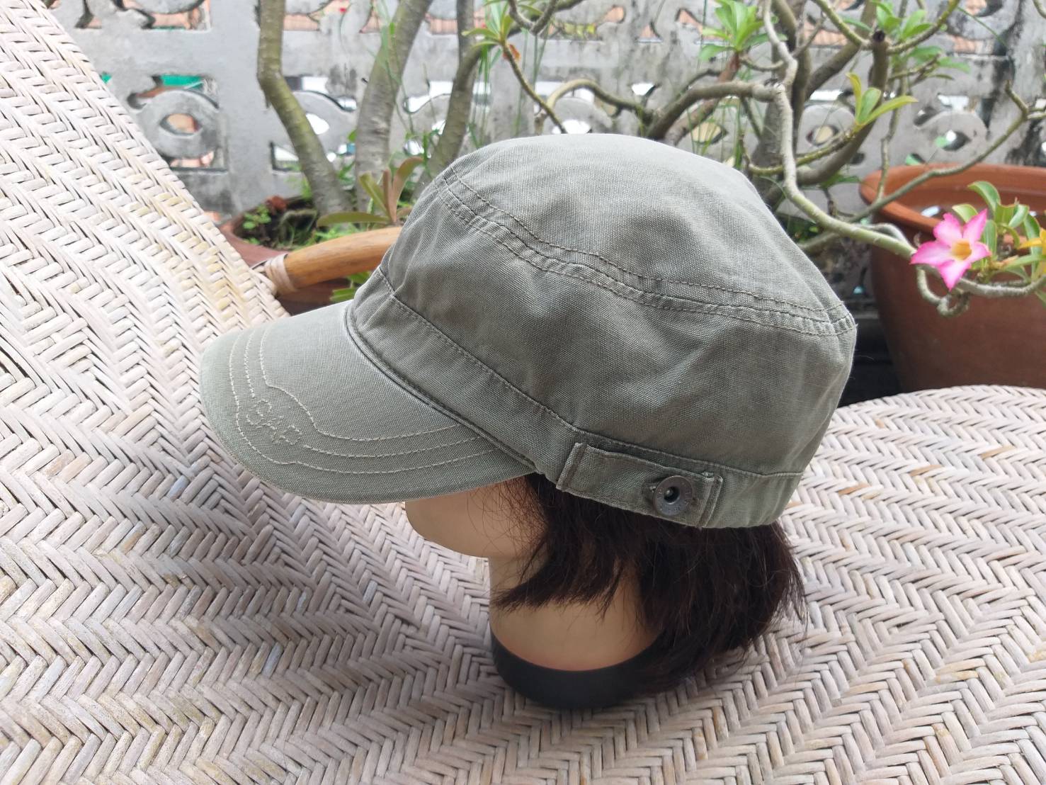 หมวกแก๊ปทรงนิวส์บอย GAP