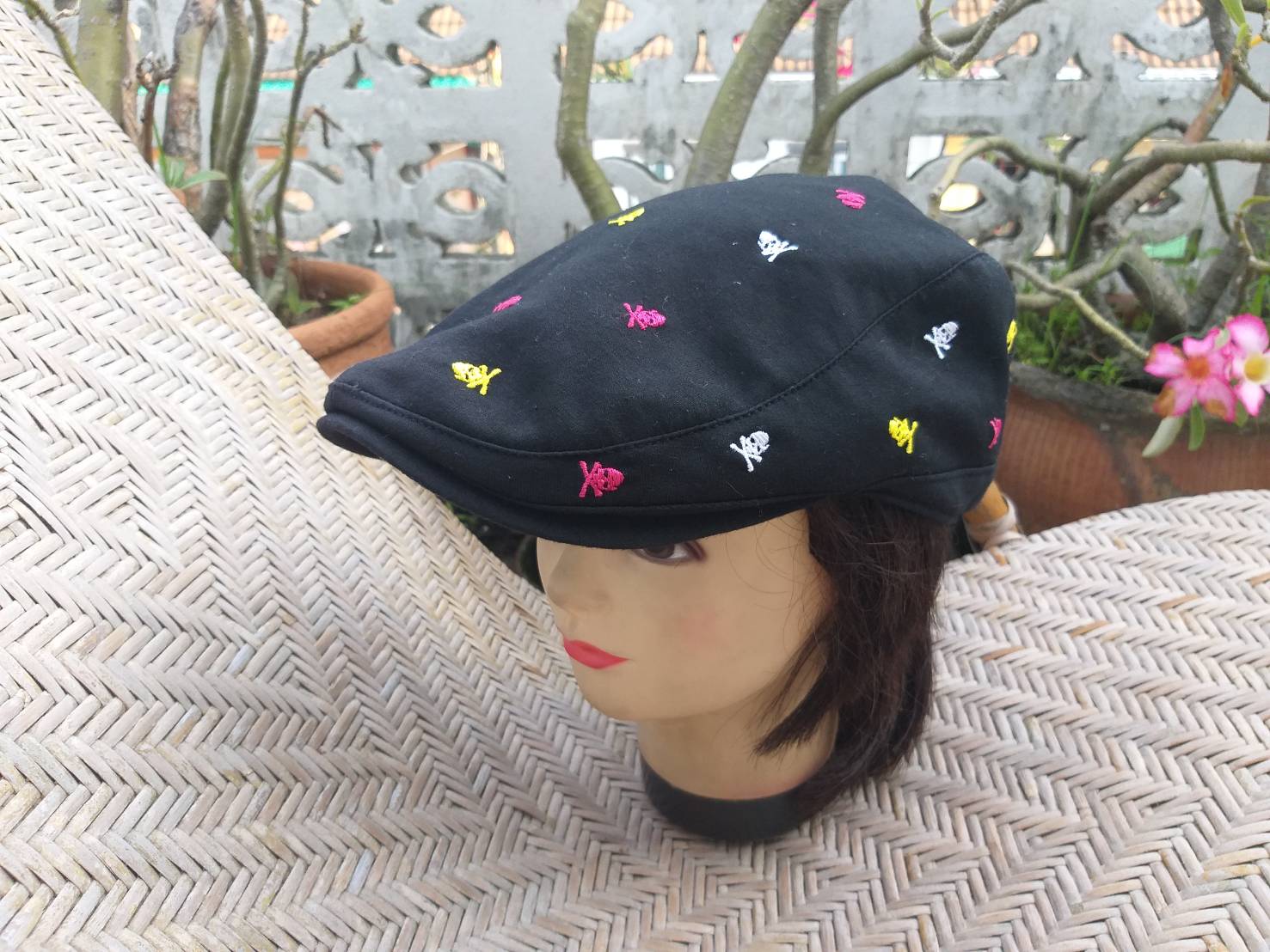 หมวกติงลี่ หมวก Flast cap ปักกะโหลกไขว้ สวยยย