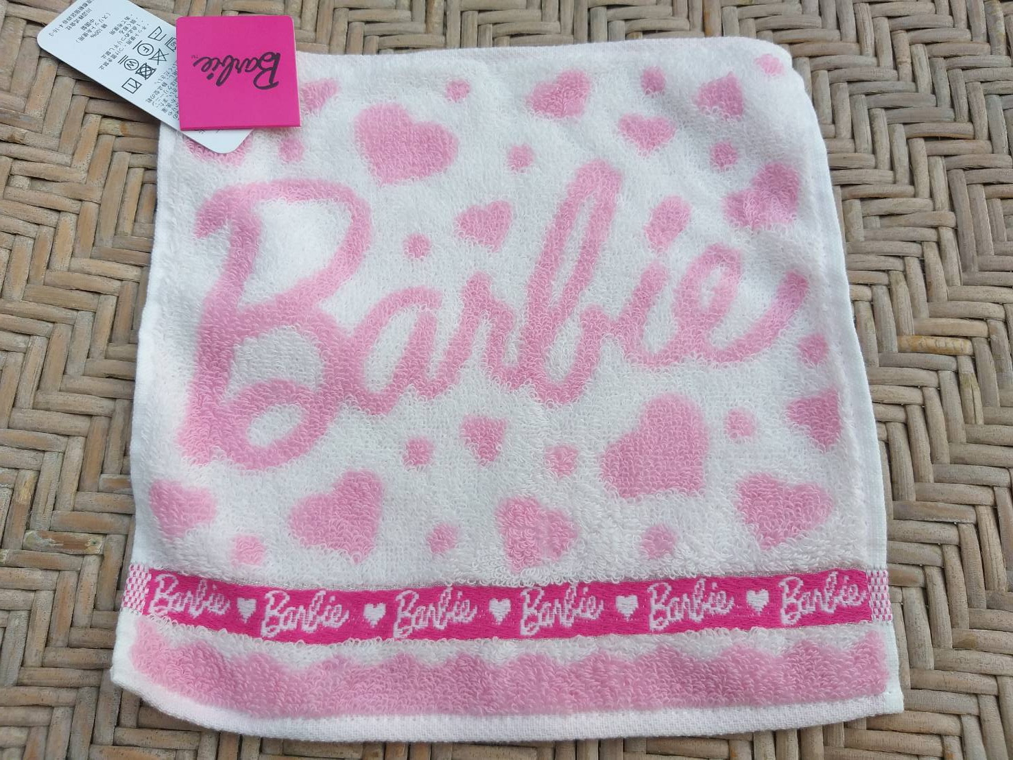 ผ้าขนหนูเช็ดหน้า Barbie