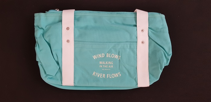 กระเป๋าสะพายผ้าแคสวาส เสียบกระเป๋าเดินทางได้ มีช่องใส่สองชั้นบน-ล่าง กระเป๋าเล็กแยก เหมาะมากสำหรับเดินทาง ท่องเที่ยว มี 7 สีให้เลือก