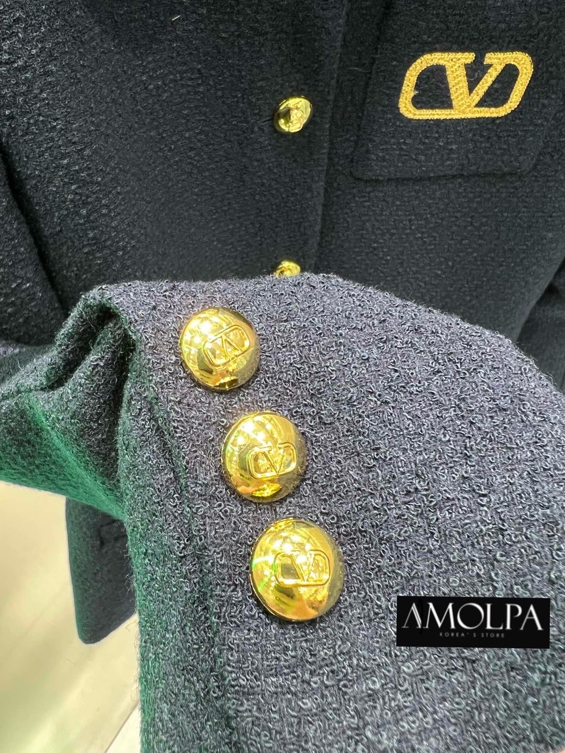 TWEED VALENTINO งาน hiend ชนช๊อป งานทวิต ดูหรูดูแพงงงง พรีเมียมเกินบรรยายมาก จับเนื้อผ้าแล้วปลื้มมาก ใส่สบาย : สินค้าคุณภาพ (พร้อมส่ง)