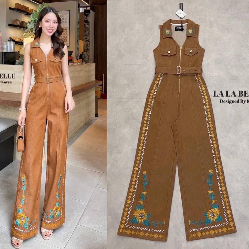 จั๊มสูทกางเกงยีนส์ฟอกขายาวสวยมากทรงคอปกซิปหน้ายาวแขนกุดเอวเข้ารูปกางเกงขายาวทรงสวย ใส่สบาย : สินค้าคุณภาพ (พร้อมส่ง)