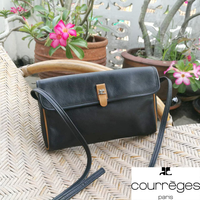 กระเป๋า Courrèges หนังแท้สีดำ เรียบหรู