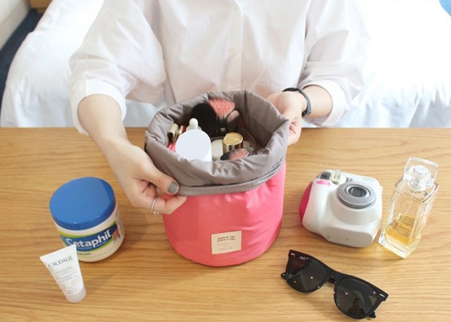 กระเป๋าเครื่องสำอางขนาดใหญ่ มาพร้อมกระเป๋าแยกขนาดเล็ก และถุง PVC ใส่แปรงแต่งหน้า (Travel Dresser Pouch)