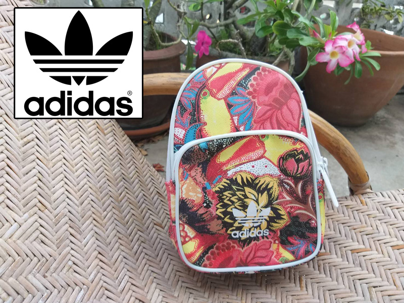 กระเป๋า 3 in 1 adidas สุดน่ารัก (ของใหม่)