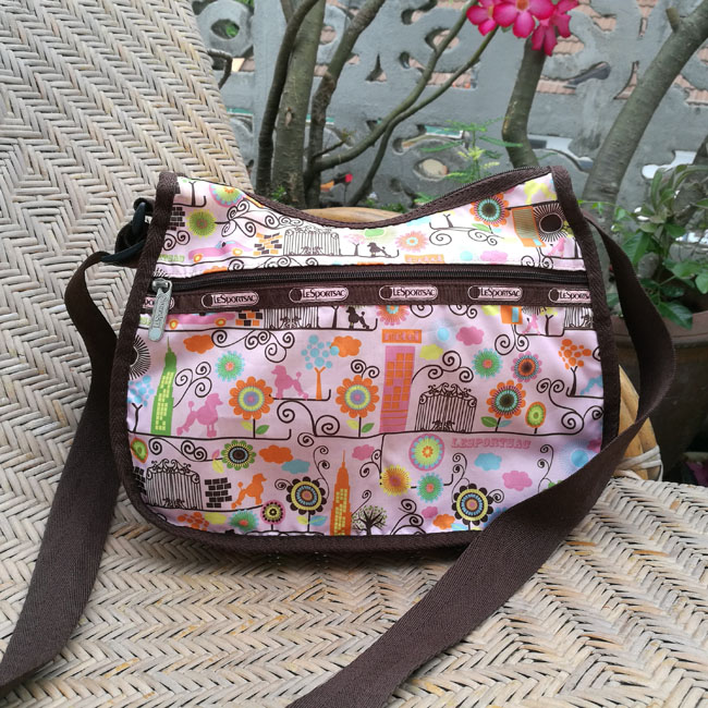 กระเป๋า Lesportsac CLASSIC HOBO