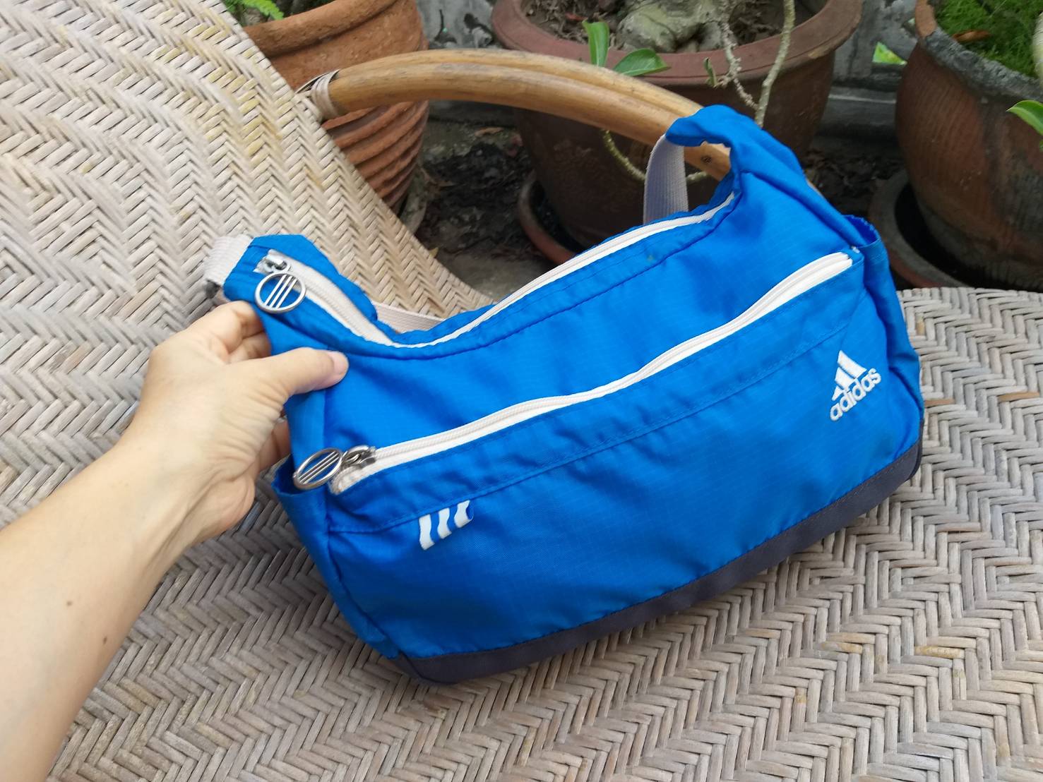 กระเป๋าสะพาย adidas ของแท้ น่ารักมาก