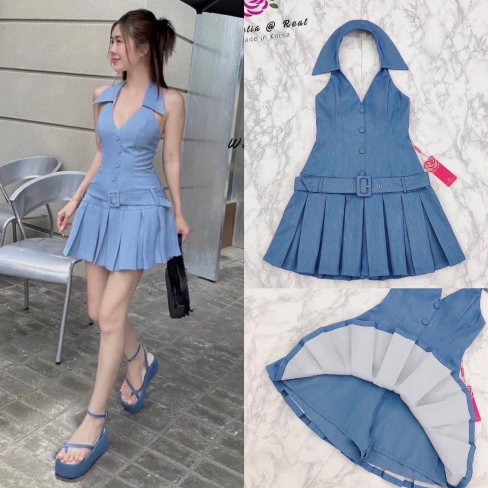 Dress :: เดรสคล้องคอตัวสั้นสวยทรง ดีสุด Cute เนื้อผ้าเก๋ฟอกสีสวย เนื้อผ้าใส่สบาย คอปกเก๋ อกเสริมฟองเป็นทรงสวย ด้านหลังซิปยาว แต่งเข็มขัด ชายเดรสจับจีบสวยเด้ง ด้านในซับ กางเกงขาสั้น : สินค้าคุณภาพ (พร้อมส่ง)