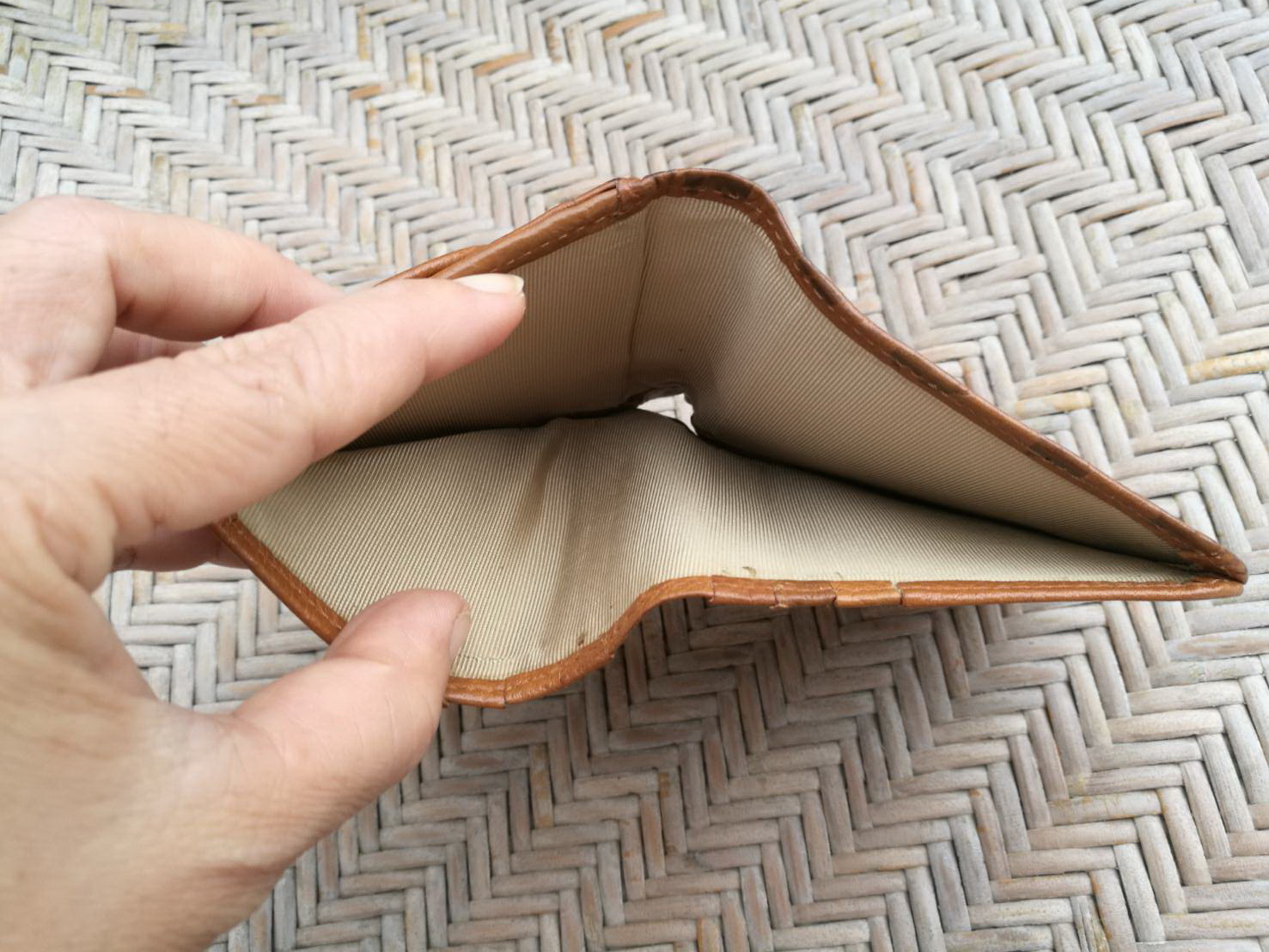 กระเป๋าสตางค์หนังแท้ปั๊มลายแมวเหมียว น่ารักมากกกก