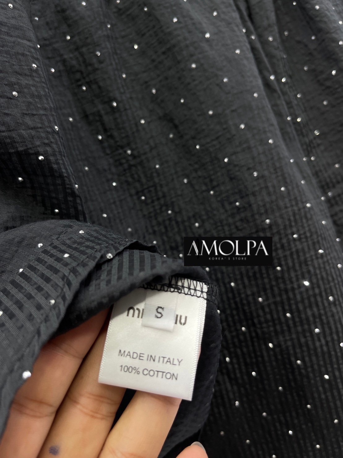 SET MIU MIU เพชรแน่นน งานใหม่ 2024SS ตัวเสื้อเป็นเชิ้ตMIU MIU เพชรแน่นทั่วตัว งานสวยม๊ากกก มาพร้อมกางเกงขาสั้น สินค้าคุณภาพ (พร้อมส่ง)