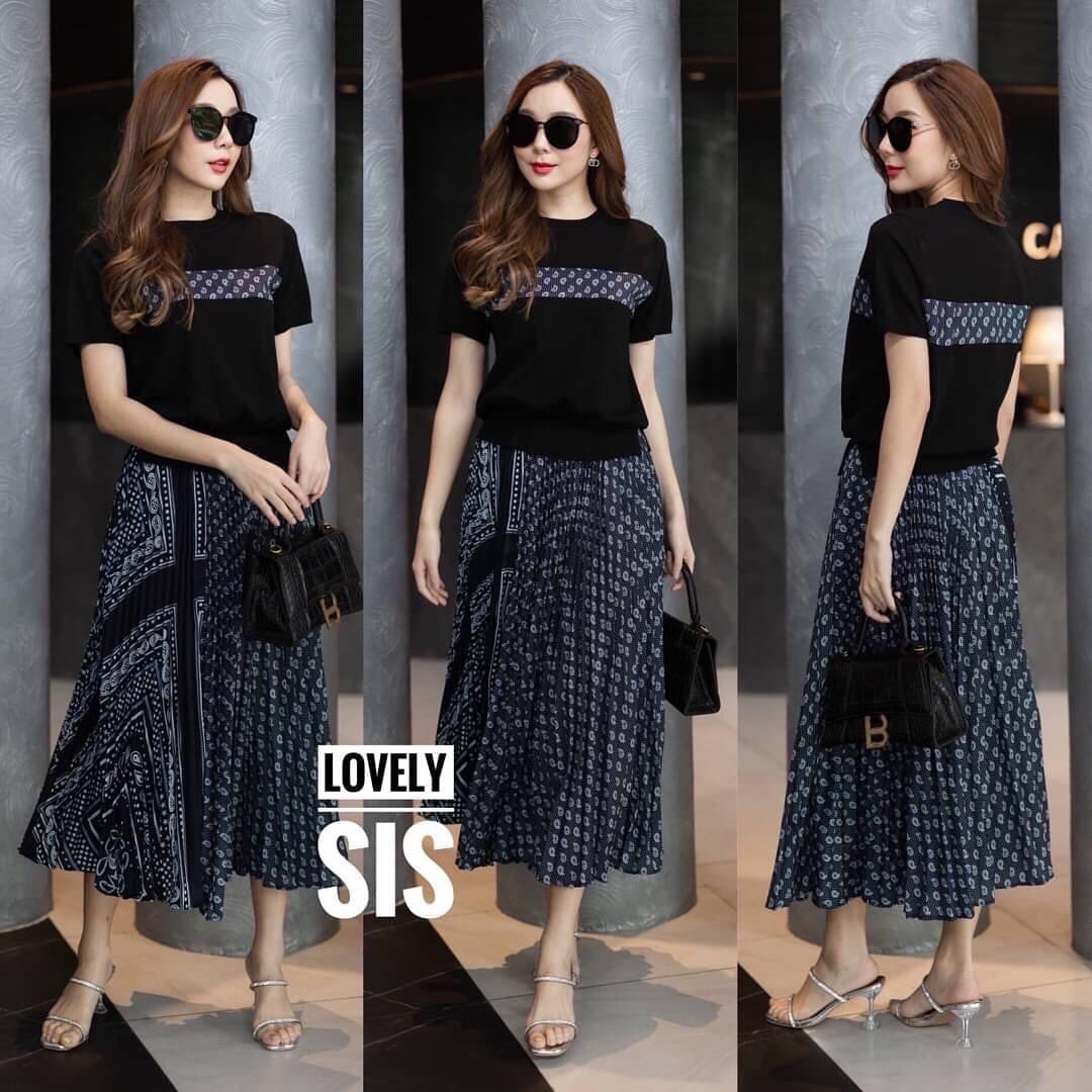 เดรสยาวผ้า knit แขนสั้นตัดต่อ ช่วงกระโปรงด้วยผ้า silk พิมพ์ ลายอัดพลีท งานใส่ออกมาทรงสวย สินค้าคุณภาพ (พร้อมส่ง)