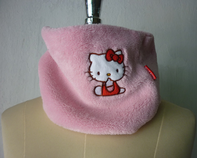 ที่อุ่นคอ Neck warmer Kitty ลิขสิทธิ์แท้ ผ้าฟลีซหนานุ่ม 2 ชั้น