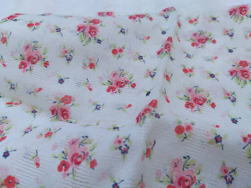 ผ้าเช็ดหน้า LAURA ASHLEY ผ้าดีมากผืนนี้ ผ้าทอเนื้อสวย