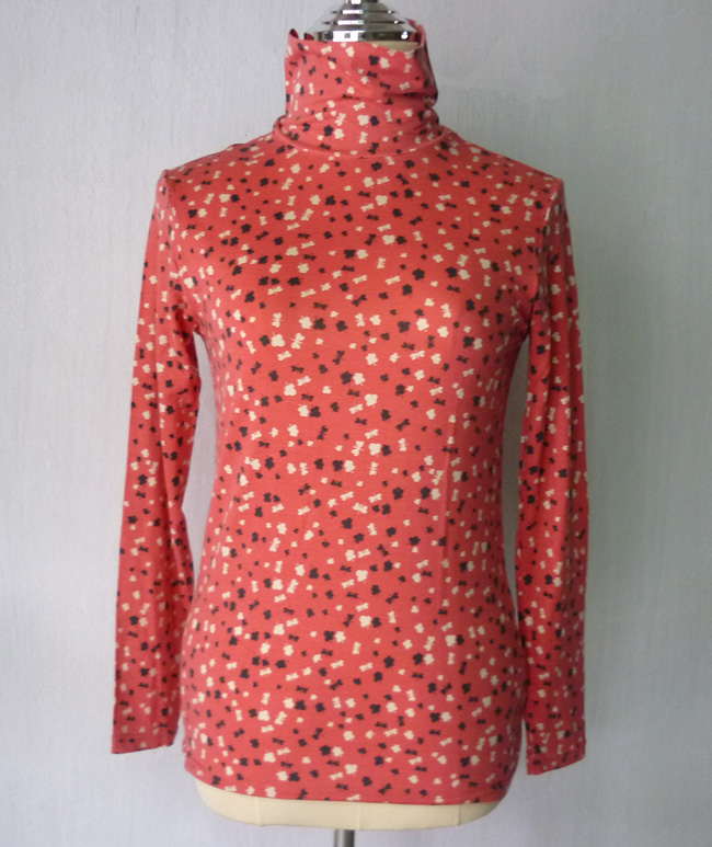เสื้อฮีทเทคหญิง Uniqlo heattech Sz M