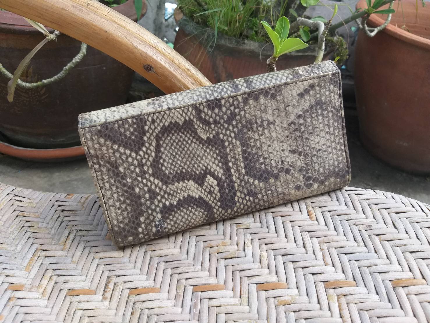 กระเป๋าสตางค์ FURLA หนังงูแท้ ช่องเยอะ พร้อมสายโซ่ หิ้วออกงานได้