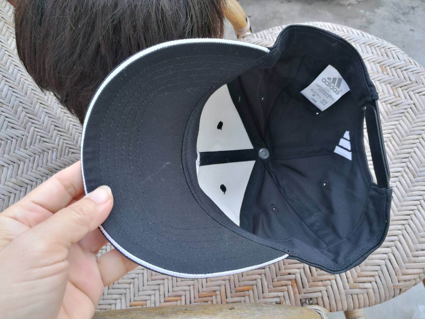 หมวกแก๊ป adidas สีดำ (ของใหม่)