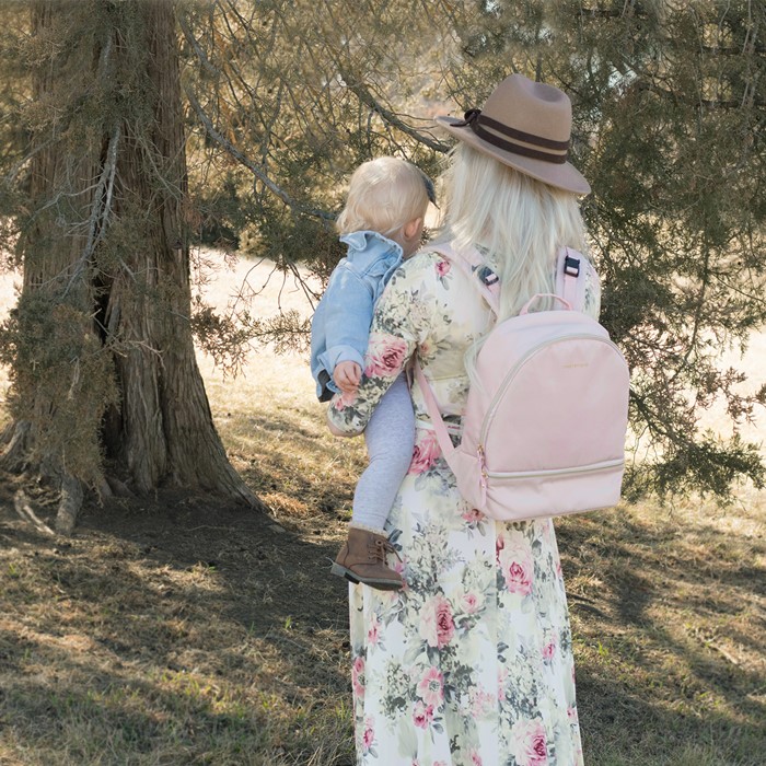 mommore กระเป๋าคุณแม่ กระเป๋าสัมภาระคุณแม่ กระเป๋าแม่ลูกอ่อน กันน้ำ แบบเป้น่ารัก สวยหวาน มาพร้อมแผ่นรองเปลี่ยนผ้าอ้อม (Pink)