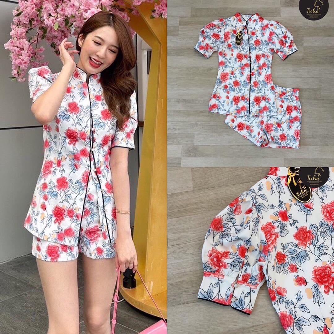 Set 2 ชิ้น กี่เพ้า เสื้อ+กางเกงขาสั้น พิมลายดอกไม้คอจีน: สินค้าคุณภาพ (พร้อมส่ง)