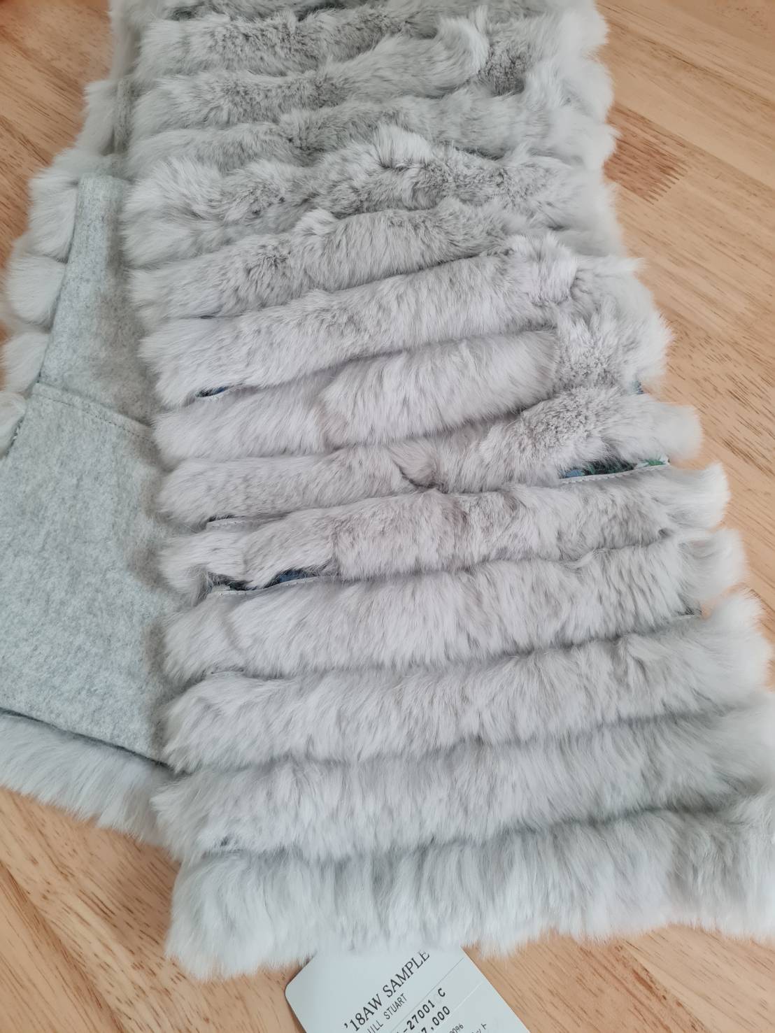ผ้าพันคอ Cashmere แต่งขนกระต่ายแท้ สวยสุด(มือ1)