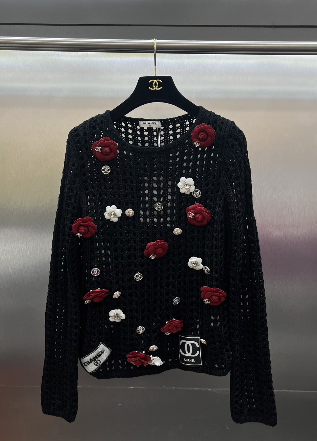 เสื้อสเวตเตอร์ ผ้านิตปักดอกคามิเลีย ทั้งตัว สวยมาก งานเนี้ยบสุด : สินค้าคุณภาพ (พร้อมส่ง)