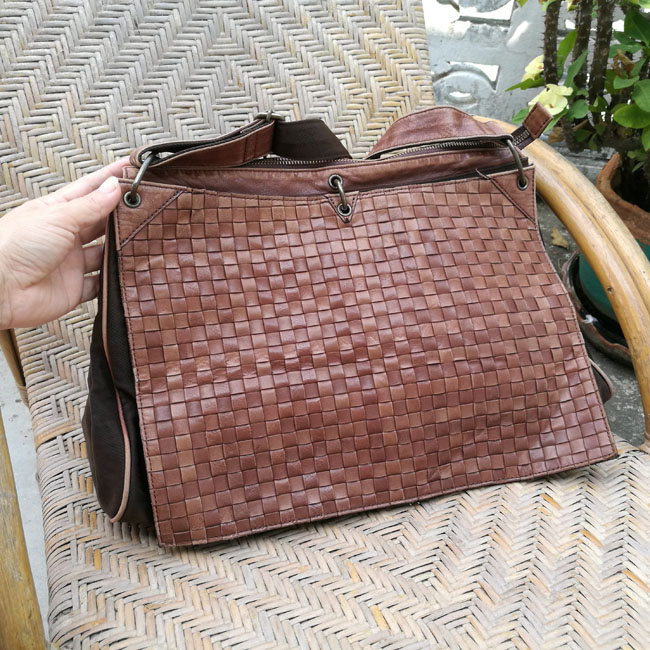 กระเป๋าสะพายฝาปิดหนังแท้สานขัด B.stuff ใบใหญ่ สวยยยยย