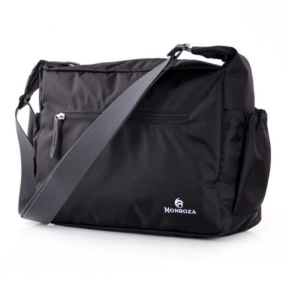 กระเป๋าสะพายพับเก็บได้ ผลิตจากไนล่อนกันน้ำคุณภาพดี พกพาสะดวก คุ้มค่า มีให้เลือก 7 สี