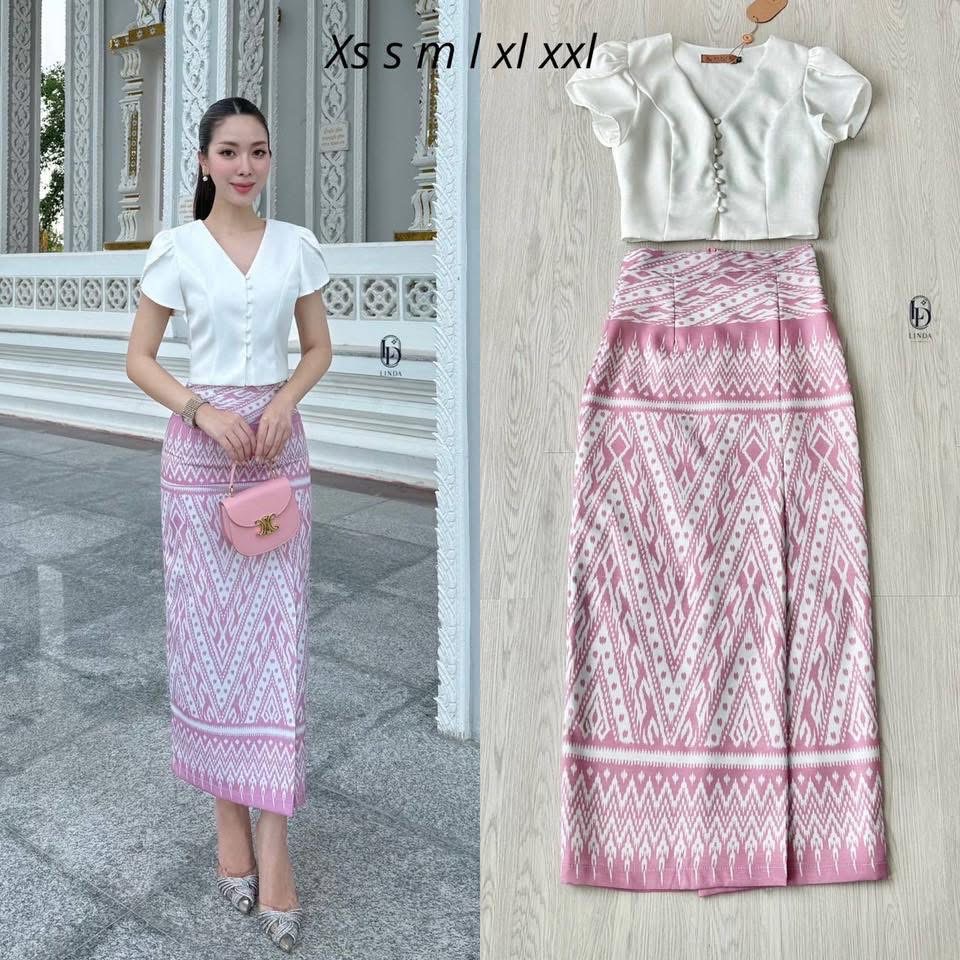 ชุดไทย 2 ชิ้น ผ้าถุงเป็นผ้าพิมพ์ลายเกรดพรีเมี่ยม ใส่สบาย : สินค้าคุณภาพ (พร้อมส่ง)