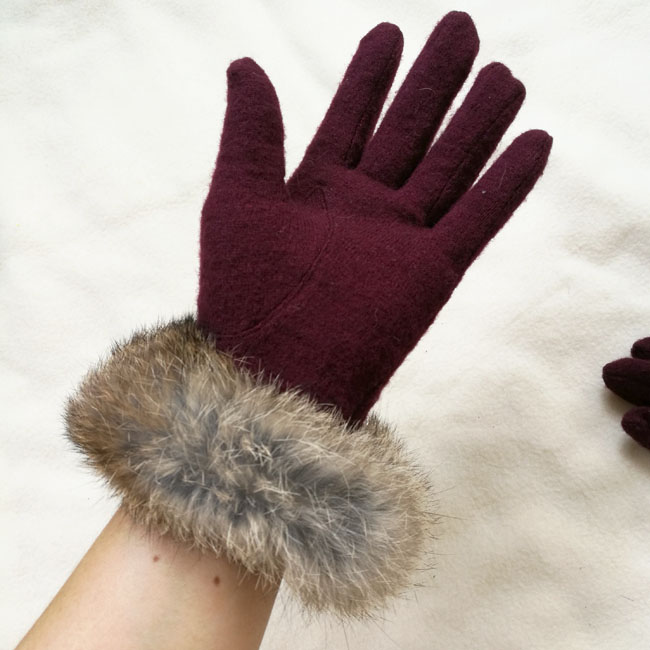 ถุงมือไหมพรม COMME CA ISM เฟอร์กระต่ายแท้ (ของใหม่)