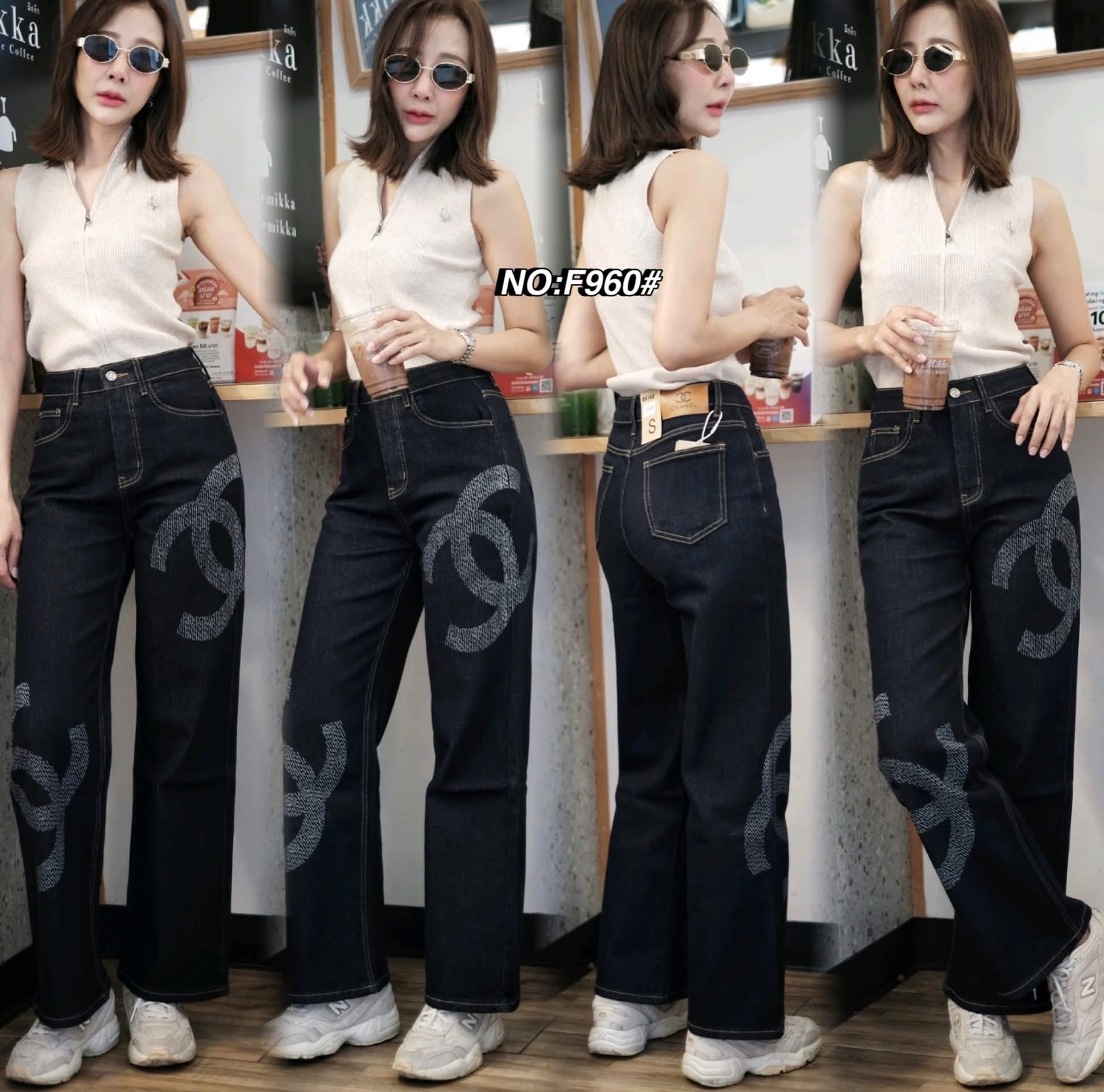 กางเกงยีนส์ขากระบอกสีเข้ม เอวสูง บอกเลยรุ่นนี้เนื้อผ้ายีนส์ยืดอย่างดี ผ้านิ่มมากกกค่ะ ฟอกสีสวย ใส่สบาย : สินค้าคุณภาพ (พร้อมส่ง)