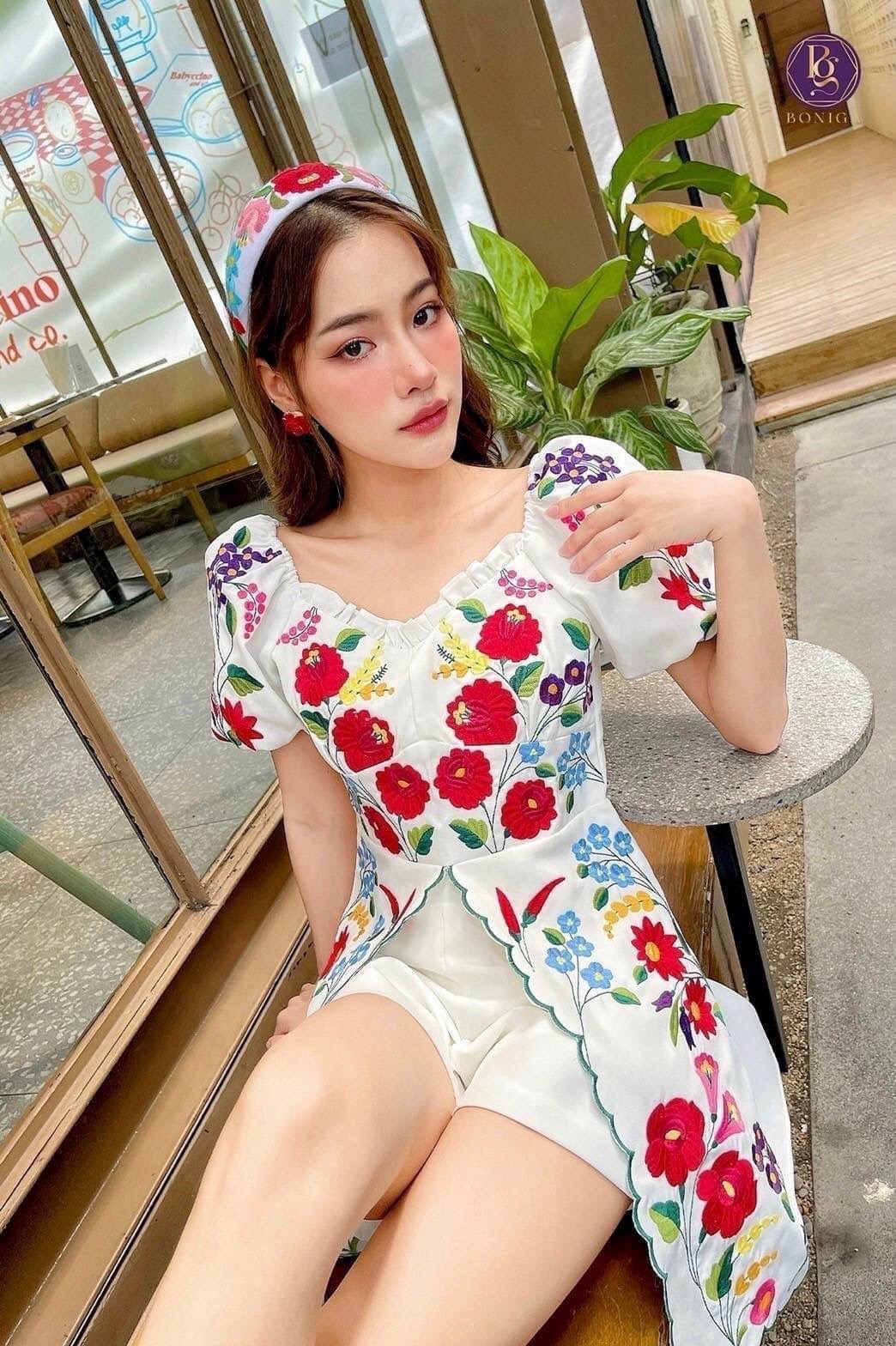 เซ็ต 2 ชิ้น เสื้อ+กางเกง งานปักทั้งชุด ปักจึ้ง ปักเทพ ปักละเอียด สีสันสดใส สินค้าคุณภาพ (พร้อมส่ง)