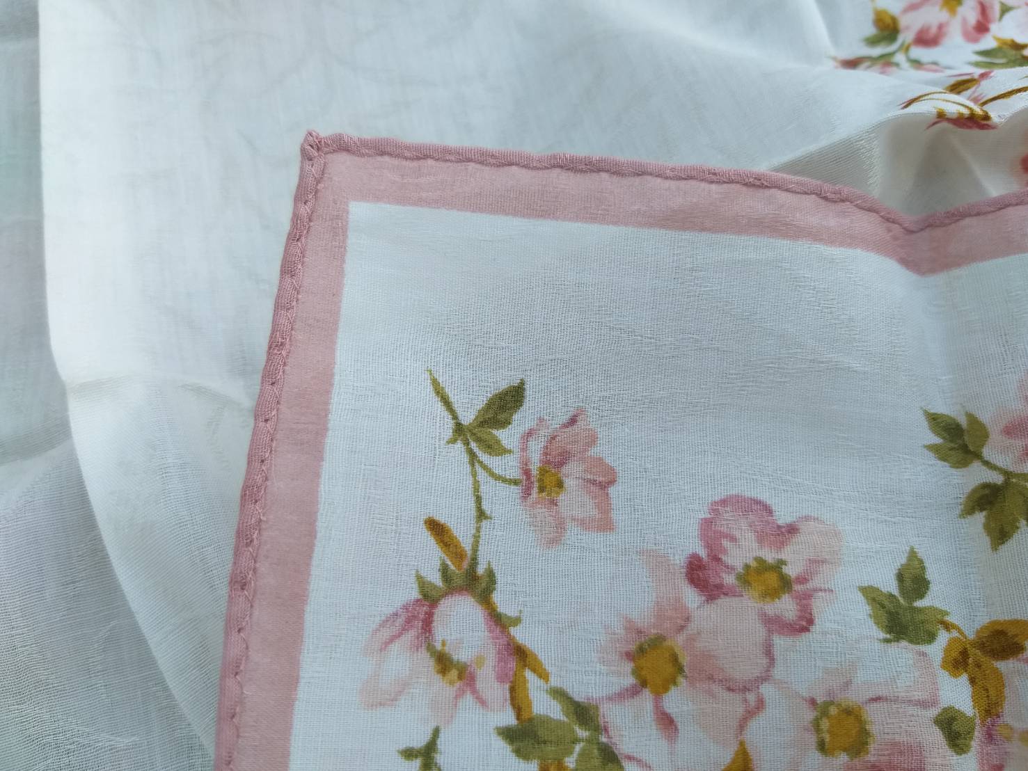 ผ้าเช็ดหน้า RALPH LAUREN ลายสวยมากๆ