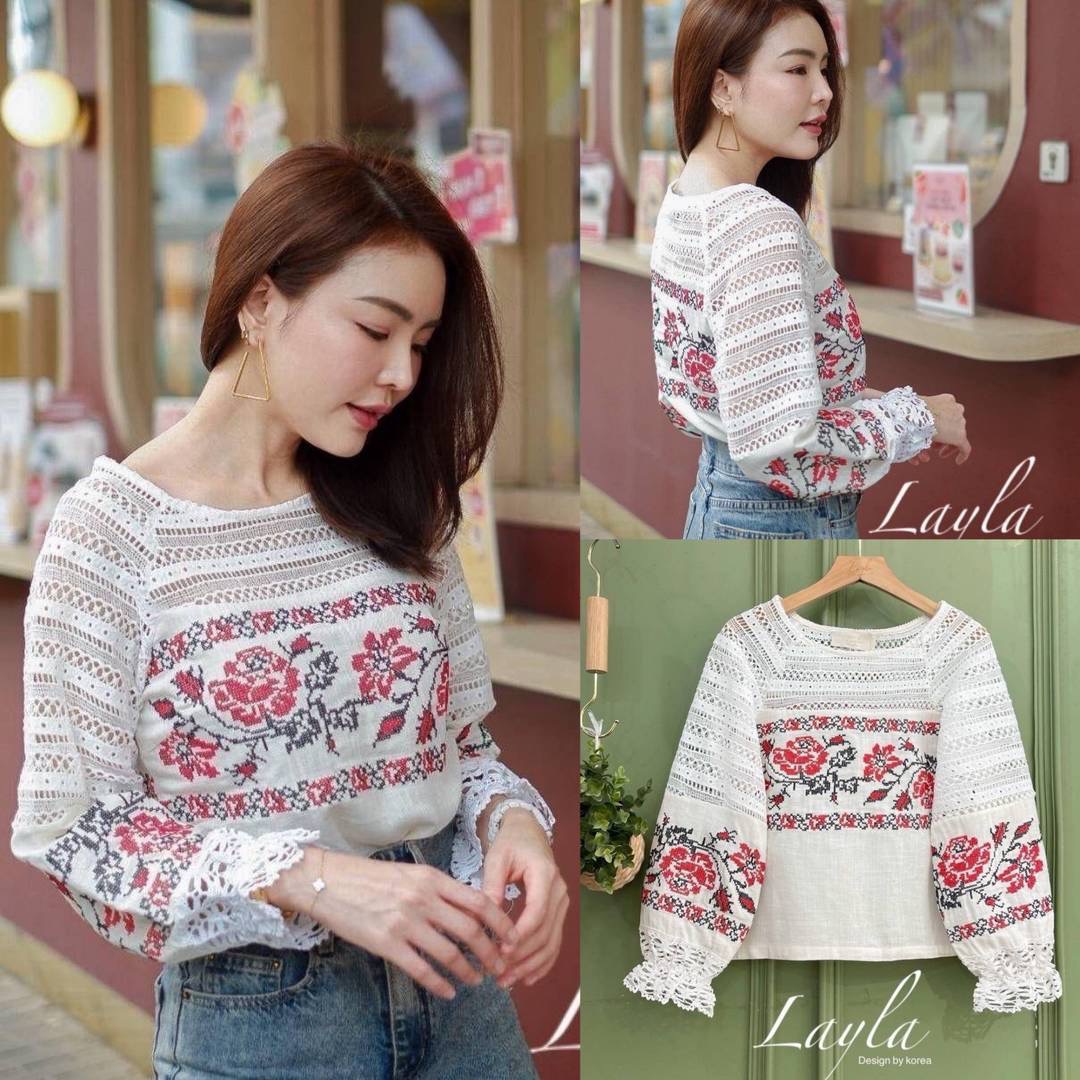 เสื้อลินิลปักลายดอกกุหลาบสวยๆ ช่วงไหล่และแขนเป็นลูกไม้ถักโครเซ งานมีซิปด้านข้าง ใส่สบาย : สินค้าคุณภาพ (พร้อมส่ง)