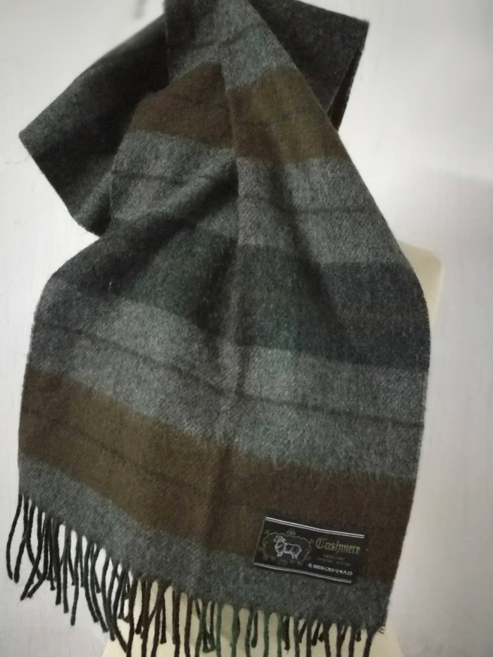 ผ้าพันคอขนสัตว์ สวยคลาสสิค อุ่นติดลบ (ของใหม่)