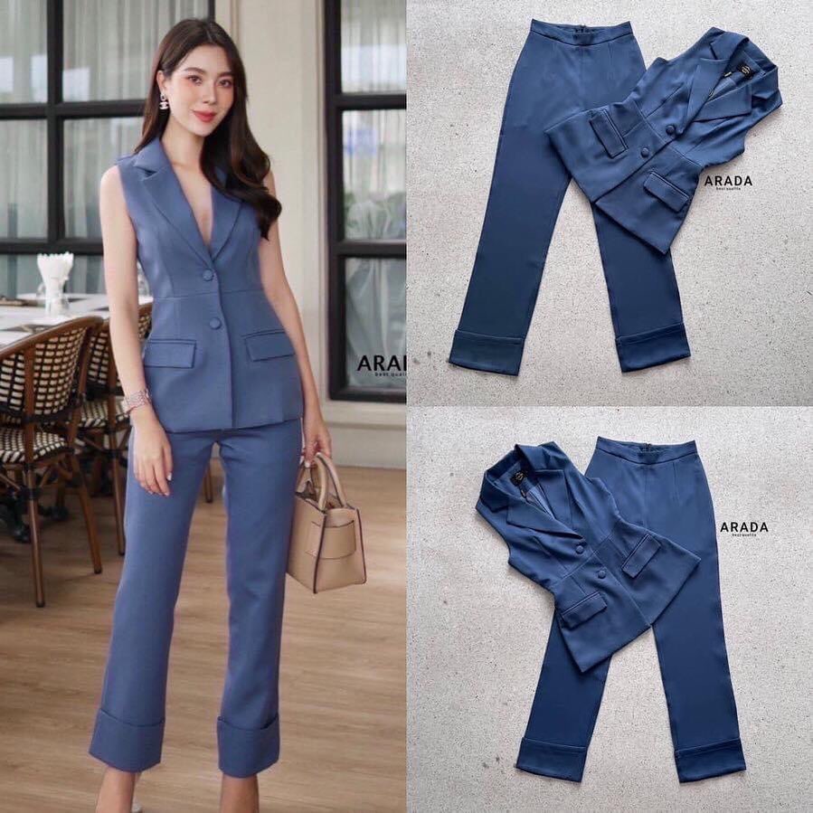 Set เสื้อคอปกสีฟ้าครามสีนี้ผู้แพงมากคร่า มาพร้อมกับกางเกงขายาว บอกได้เลยจ้า สวยครบ จบที่เซตนี้ สินค้าคุณภาพ (พร้อมส่ง)