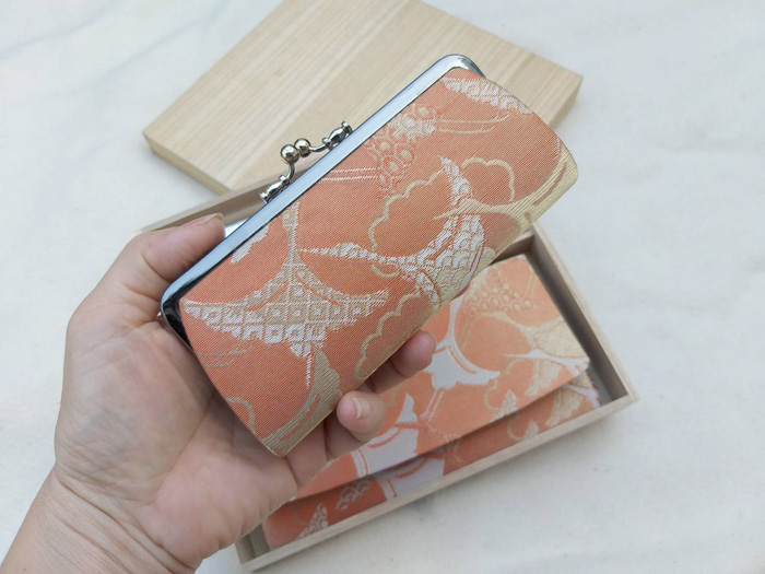 เซ็ทกระเป๋าสตางค์ สวยมาก เป็นของขวัญได้เลย (ของใหม่)