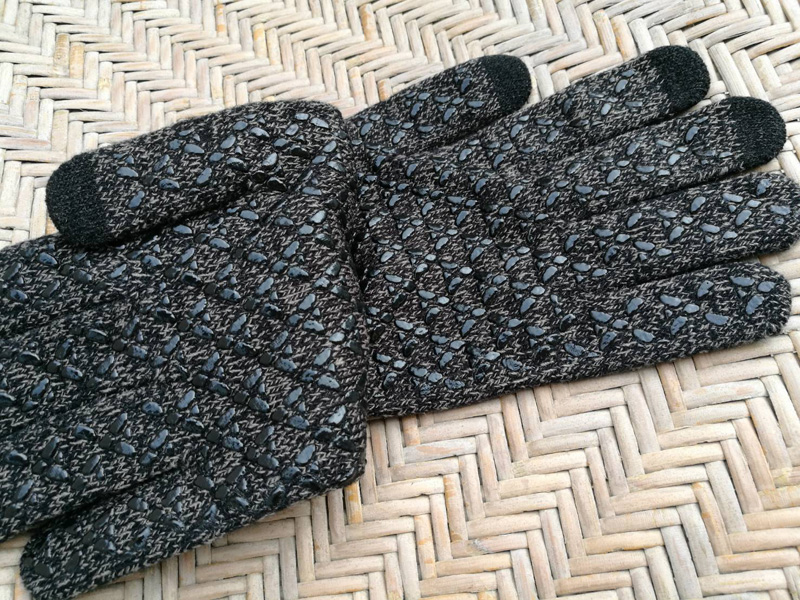 ถุงมือไหมพรม HK WORKS LONDON