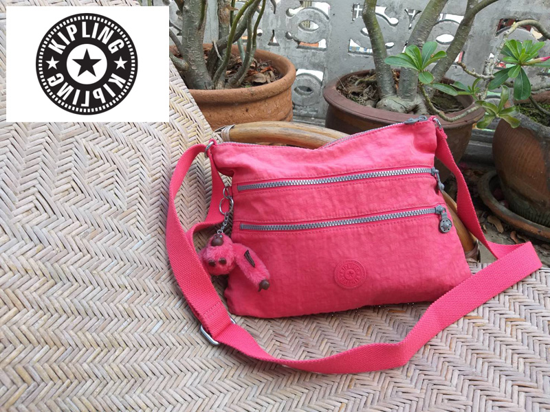 กระเป๋า Kipling ของแท้ สี Hot pink สวยมากกกก