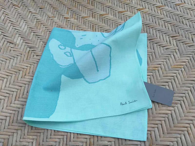 ผ้าเช็ดหน้า Paul Smith ลาย เกรทเทอร์ สวิสส์ เมาน์เทนด็อก (Greater Swiss Mountain Dogs)