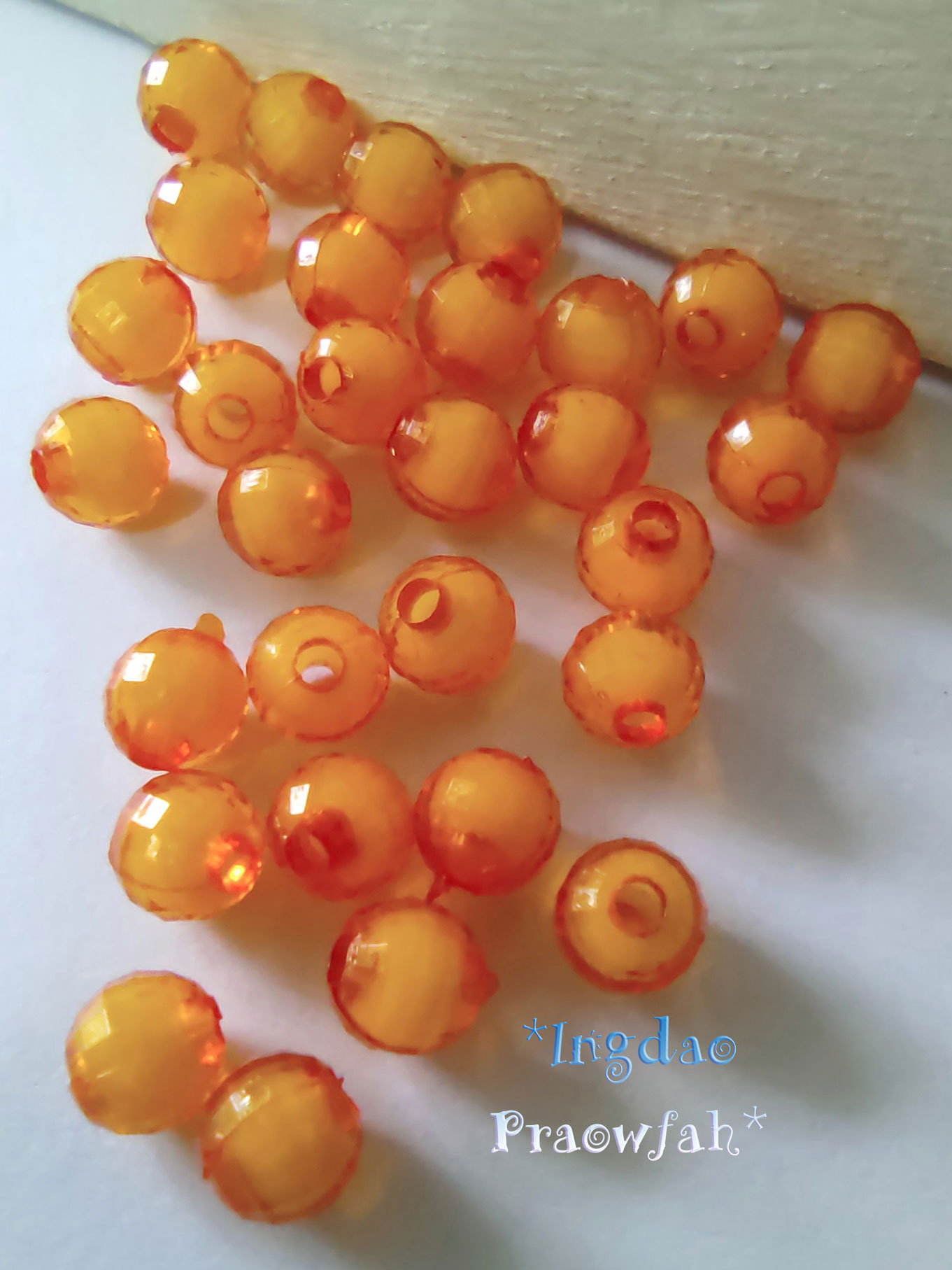 5036or ลูกปัดอะครีลิคกลมตัดเหลี่ยมสอดใส้ลูกปัดกลมขาว ขนาด 6 มิล. สีส้ม (10 กรัม/90 ชิ้น)