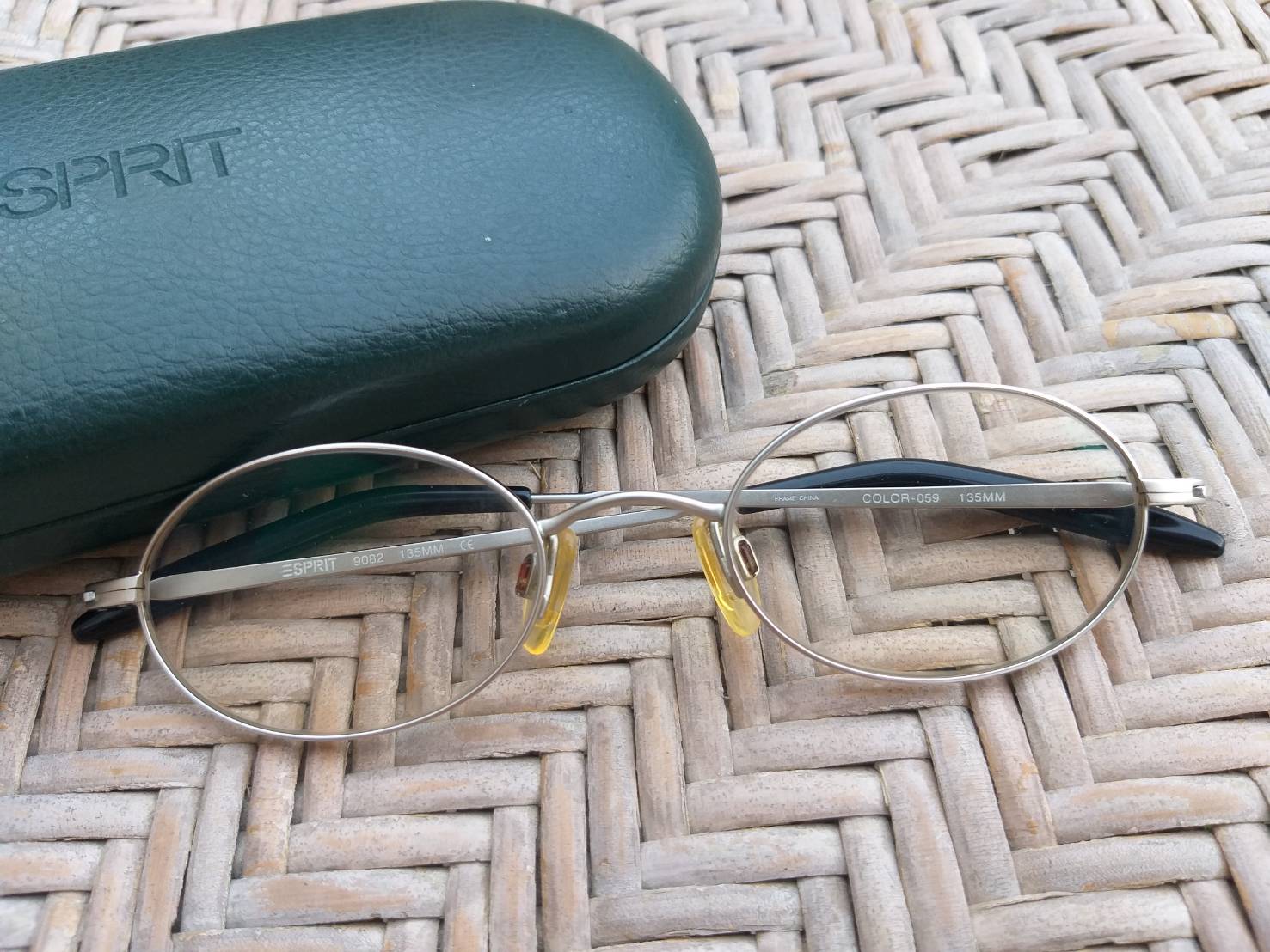 แว่นตา ESPRIT ทรงรี น่ารักมาก เอาไปเปลี่ยนเลนส์ได้