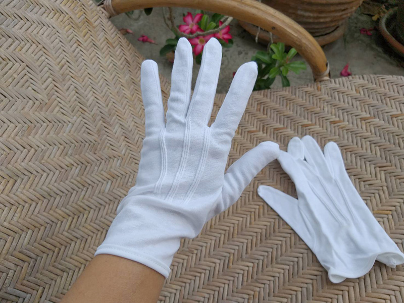 ถุงมือผ้าสีขาว สำหรับสาวไซด์ S