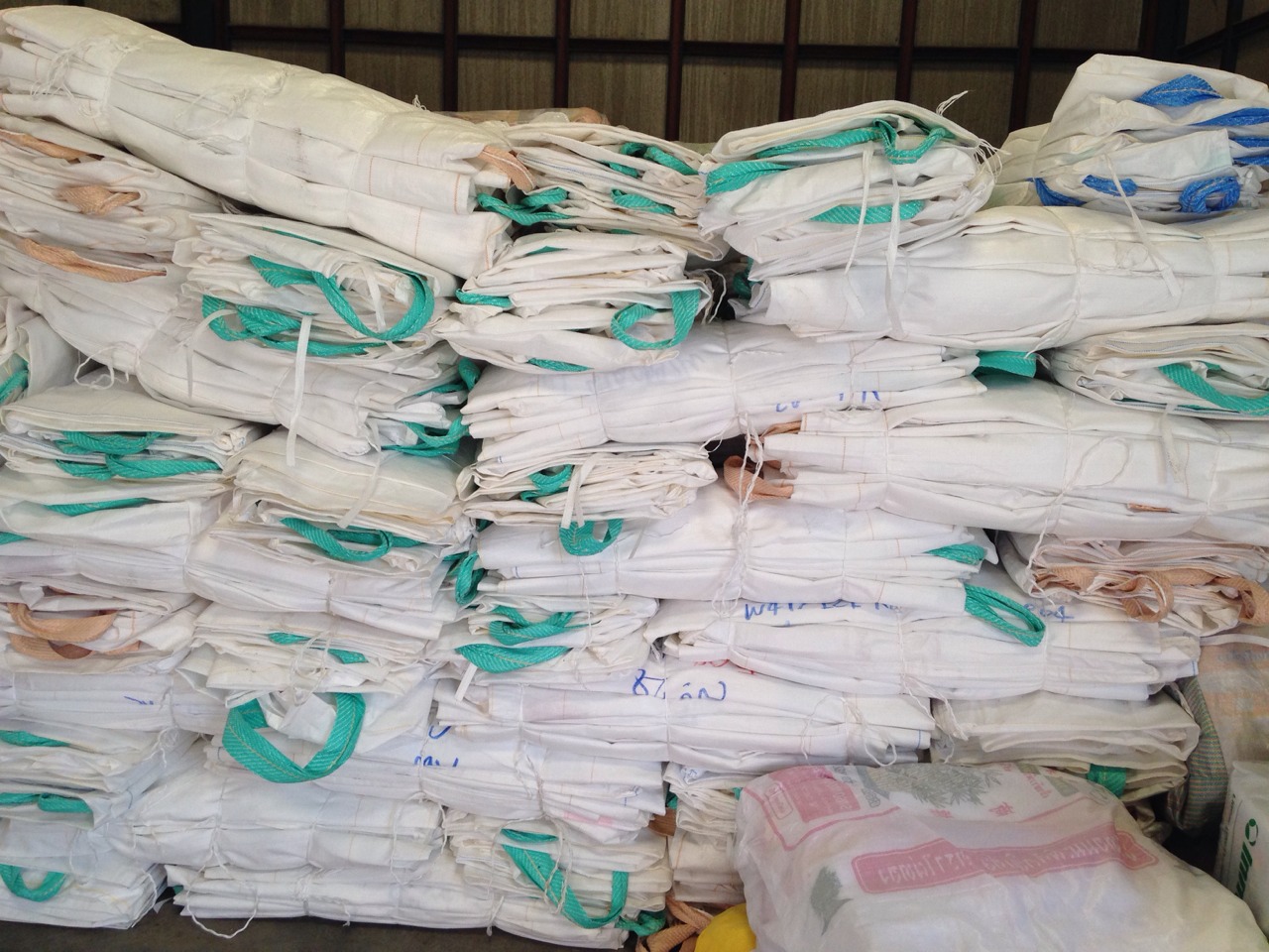 ถุงจัมโบ้ บิ๊กแบค บรรจุ 1,000 ตัน