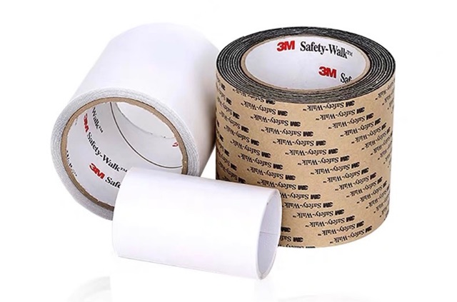 ยาว 1 เมตร ยางพื้นด้านล่าง กันลื่น ซิลิโคนกันลื่น สติ๊กเกอร์กันลื่น ยางกันลื่น สำหรับรองเท้า SKU06109