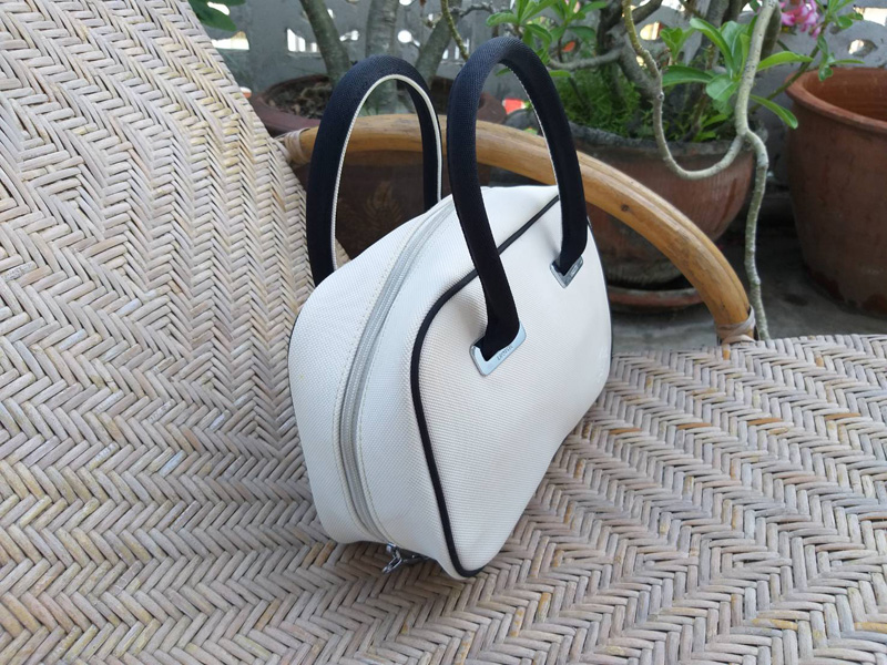 กระเป๋าหิ้ว LACOSTE หรูมากกกก