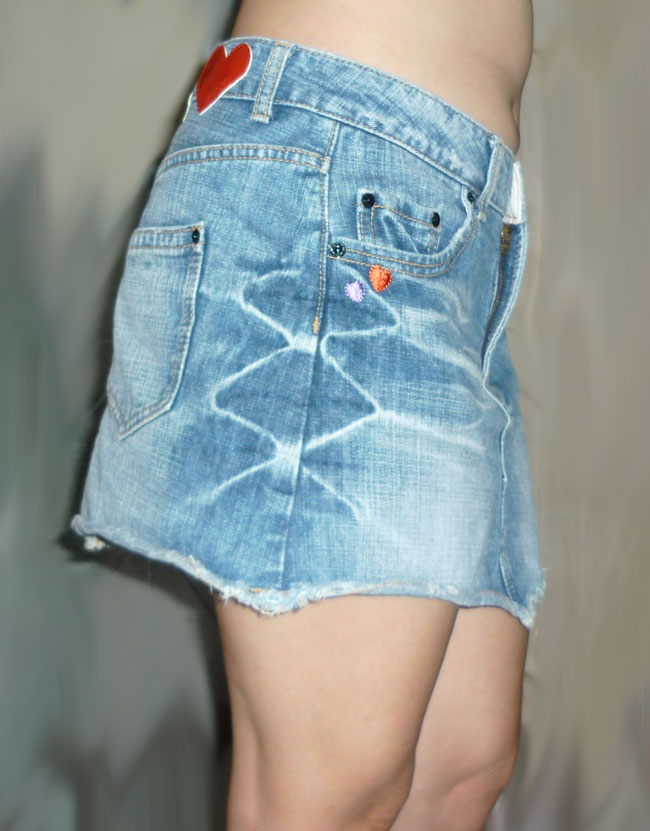 กระโปรงยีนส์แนวเซอร์แอบหวาน น่าใส่มาก 33-40-13