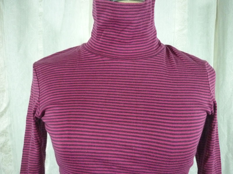 เสื้อคอเต่าแขนยาว Uniqlo SzS