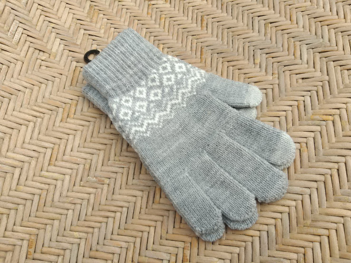 ถุงมือไหมพรม Touch screen gloves