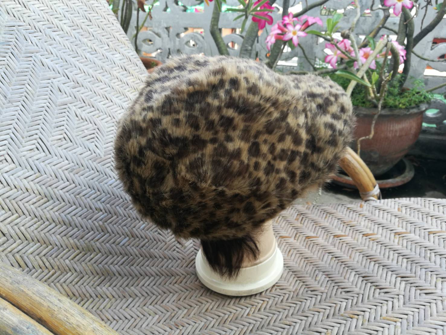 หมวกเฟอร์ CA4LA สวยมากก อุ่นมาก (ของใหม่)