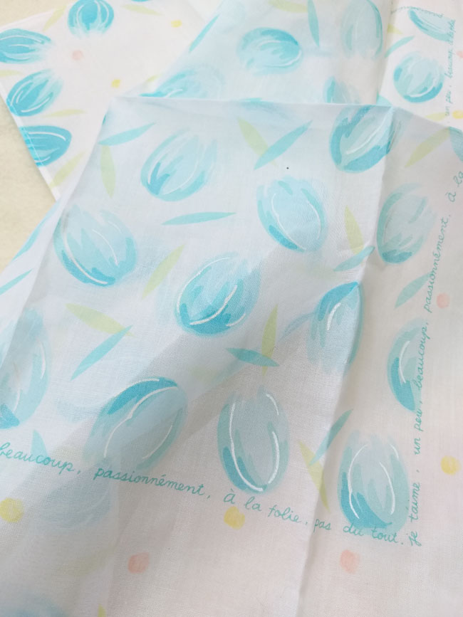 ผ้าเช็ดหน้าหวานๆ แบรนด์ marie claire